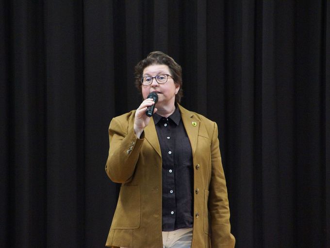 Gemeindepräsidentin Sandra Morstein betonte die Wichtigkeit der Kita für Riedholz. Foto: Stiftung 3FO (FK)